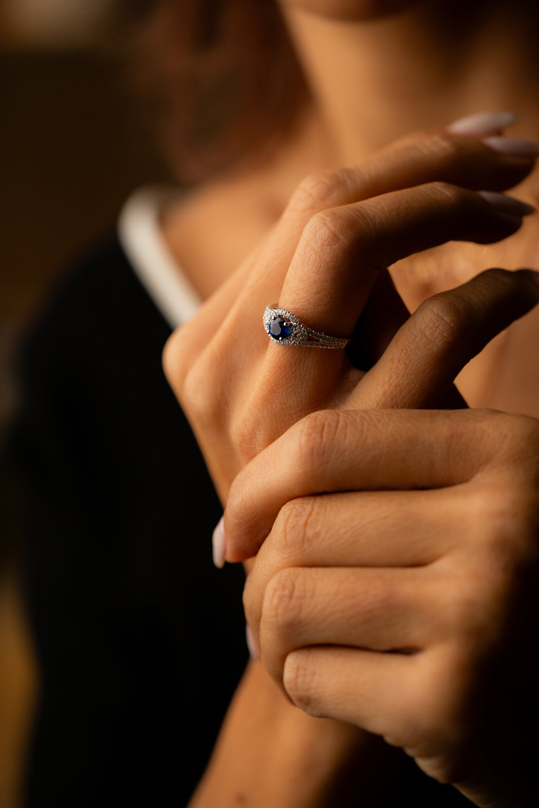 White Gold Engagement Ring with Diamonds and Sapphire