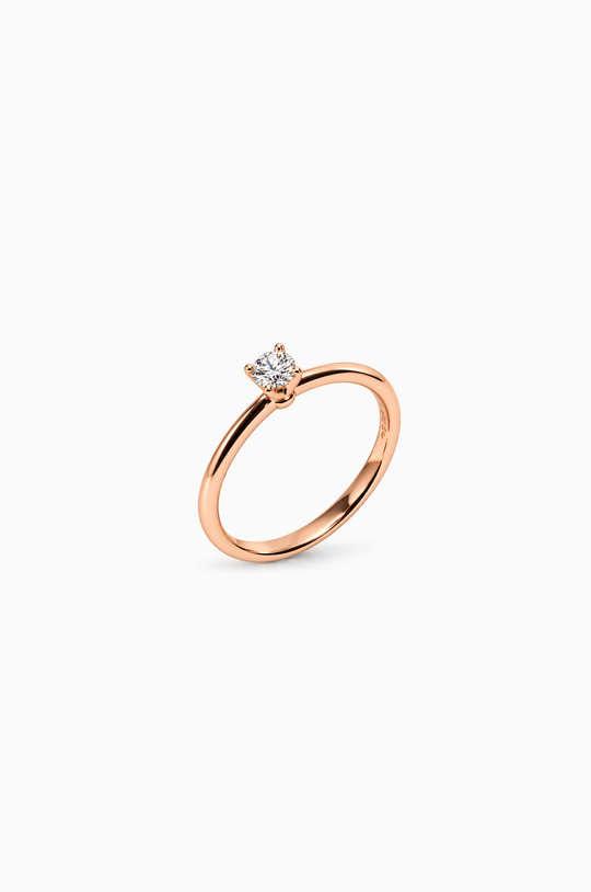 Anel de Noivado em Ouro Rosa e Diamante Solitário