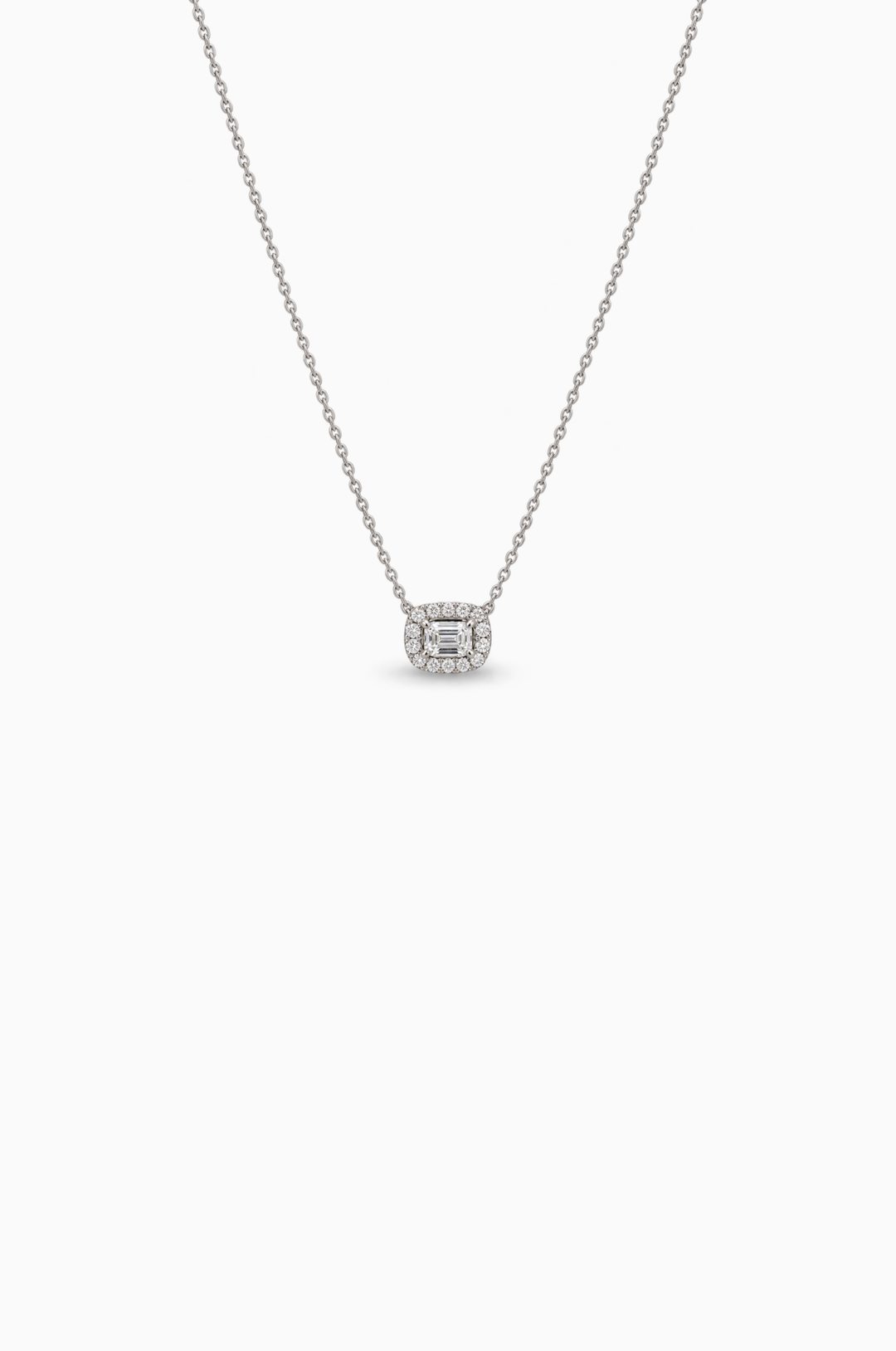 Colar de Cruz em Ouro Branco com Diamantes