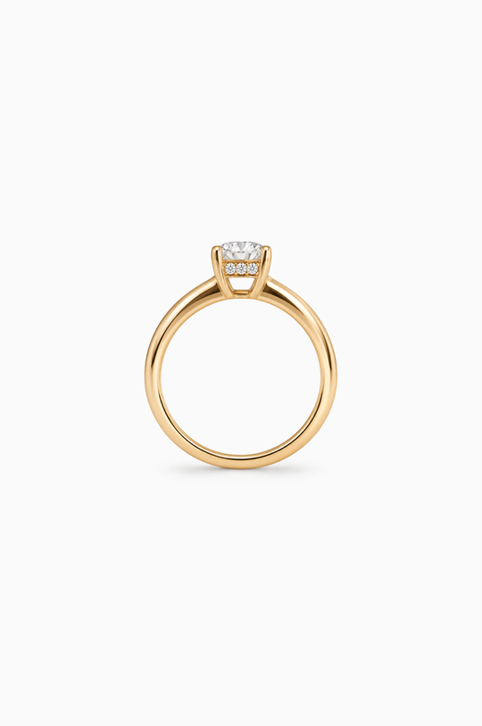 Anel de Noivado em Ouro Amarelo com Diamante Oval