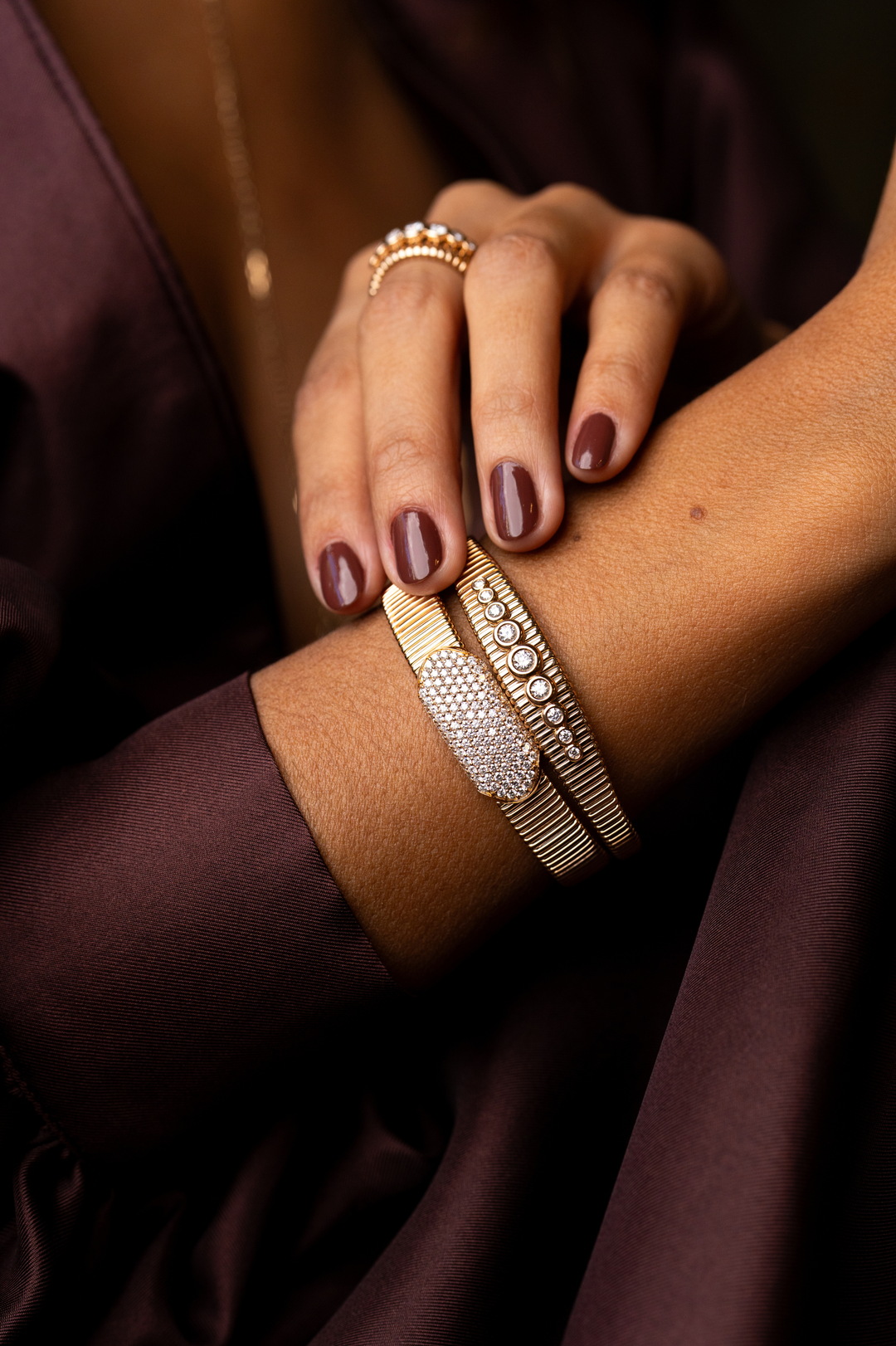 Pink Gold Texture Bracelet with 9 Diamonds