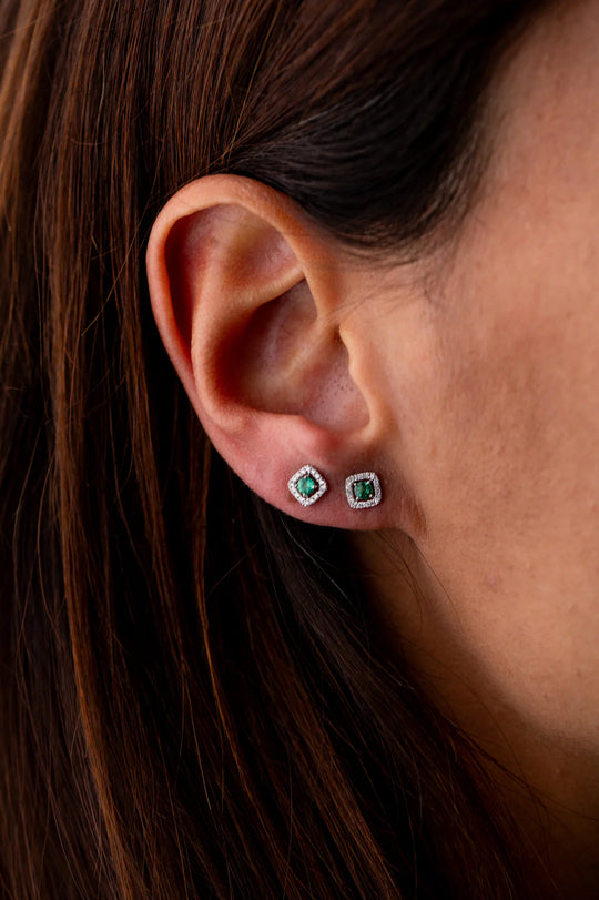 White Gold Earrings with Emeralds