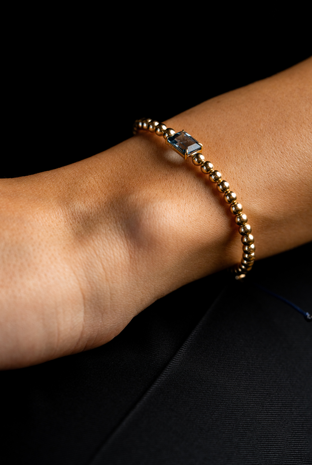 Yellow Gold Bracelet with Blue Topaz