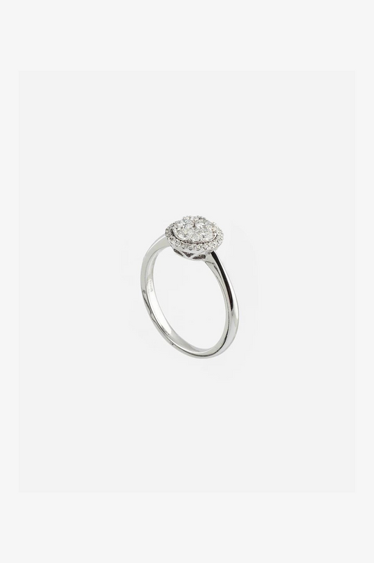 White Gold and Diamonds Engagement Ring