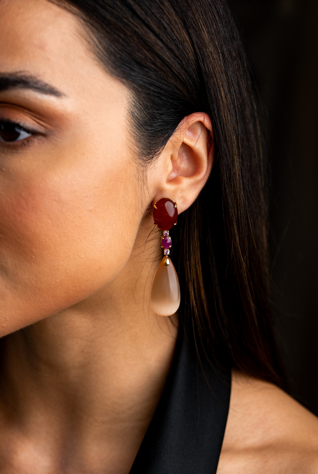Gold Earrings with Agates, Rubies and Saphires