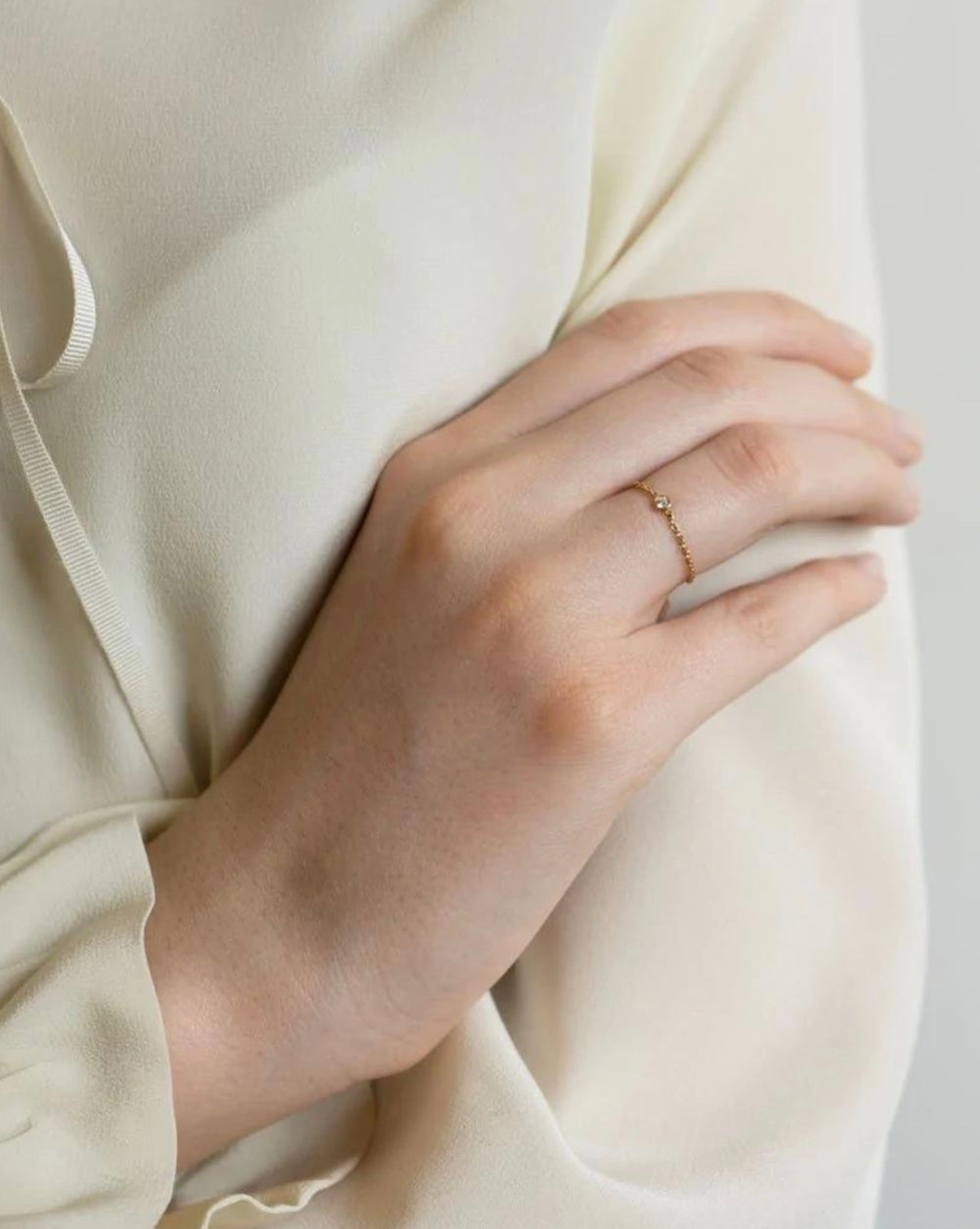 White Solitaire Diamond Chain Ring