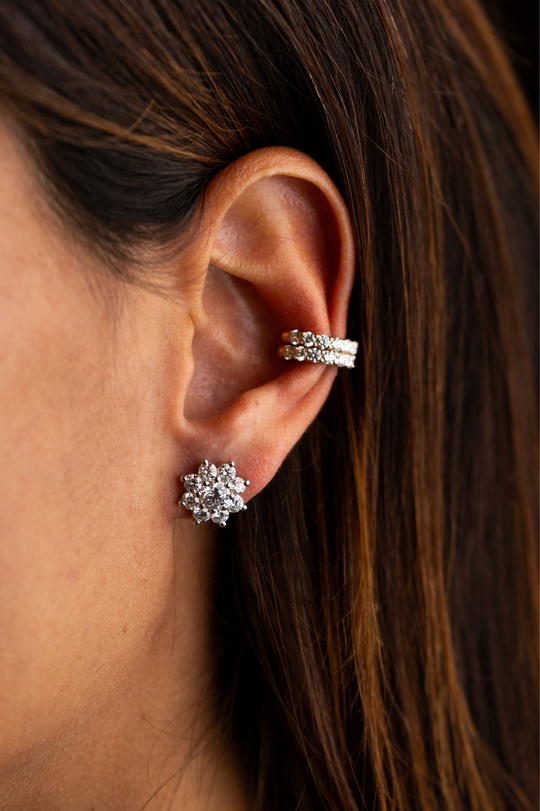 Flower White Gold Earrings with Diamonds