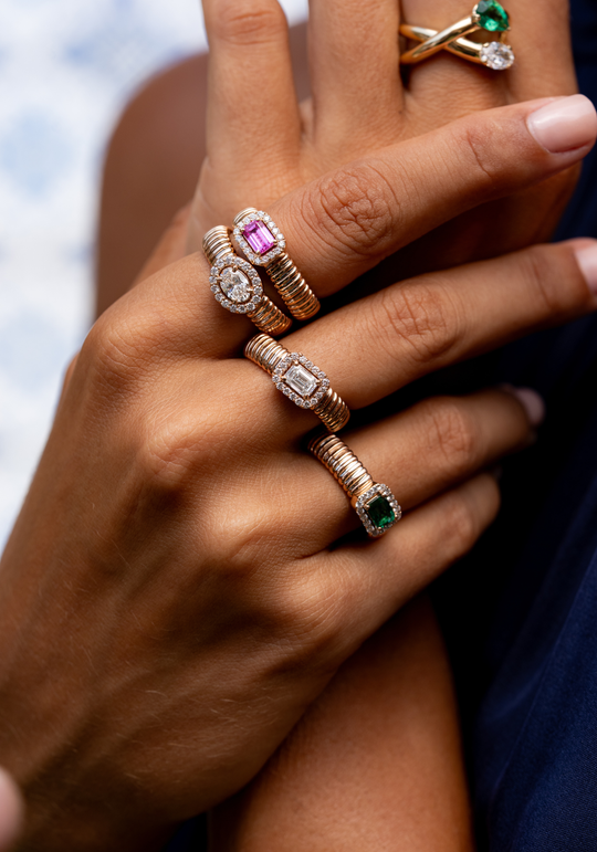 Anel em Ouro Rosa com Diamantes e Safira