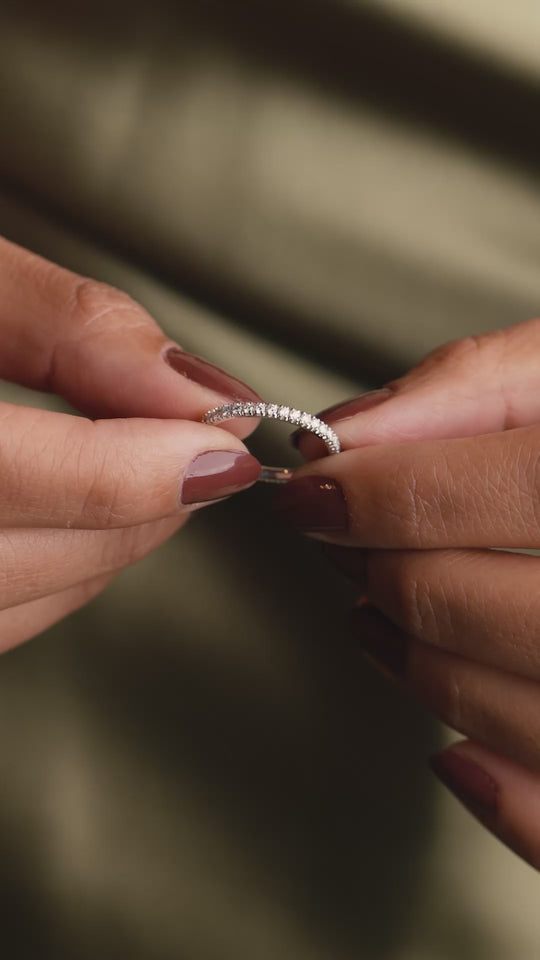 White Gold Engagement Ring with Diamonds